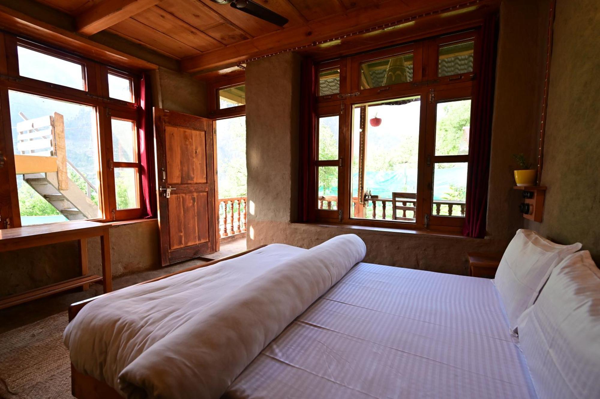 Himalayan Mud Resort Kasol Exterior foto